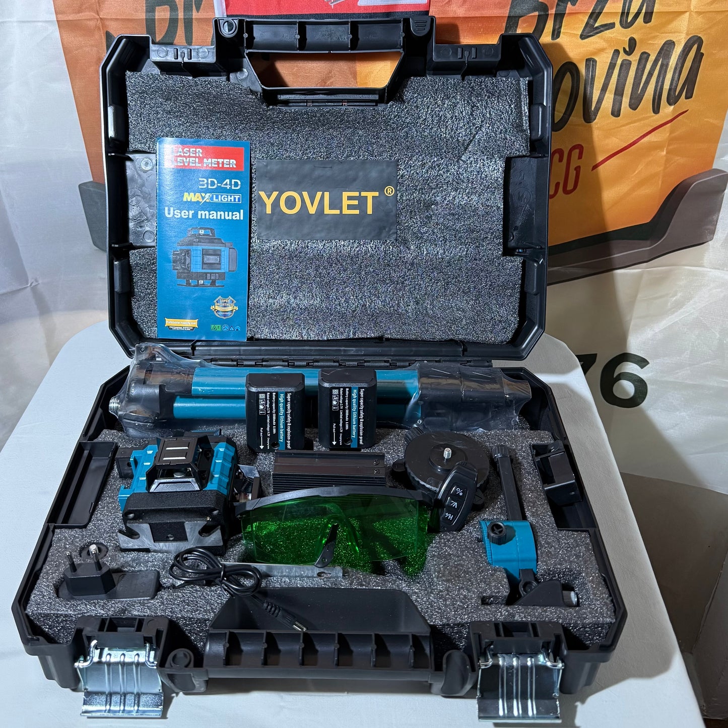 Laser Yovlet 4D/16 sa 2 baterije i daljinskim upravljacem